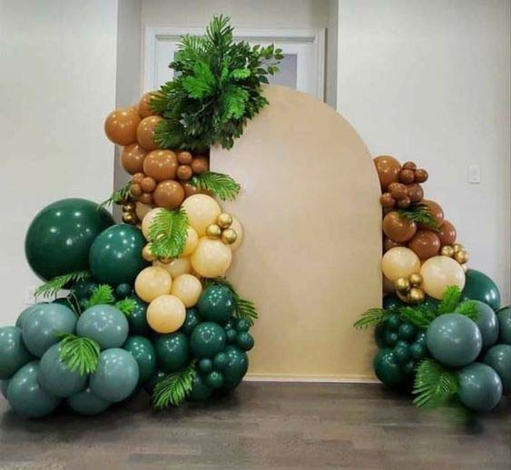 Арка из шаров Леса Юрского периода